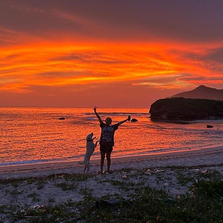Mama Nings Beach Hotel Sekongkang 外观 照片