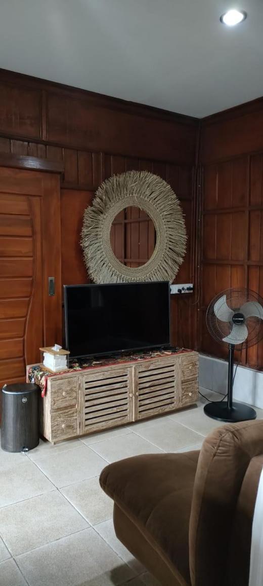 Mama Nings Beach Hotel Sekongkang 外观 照片
