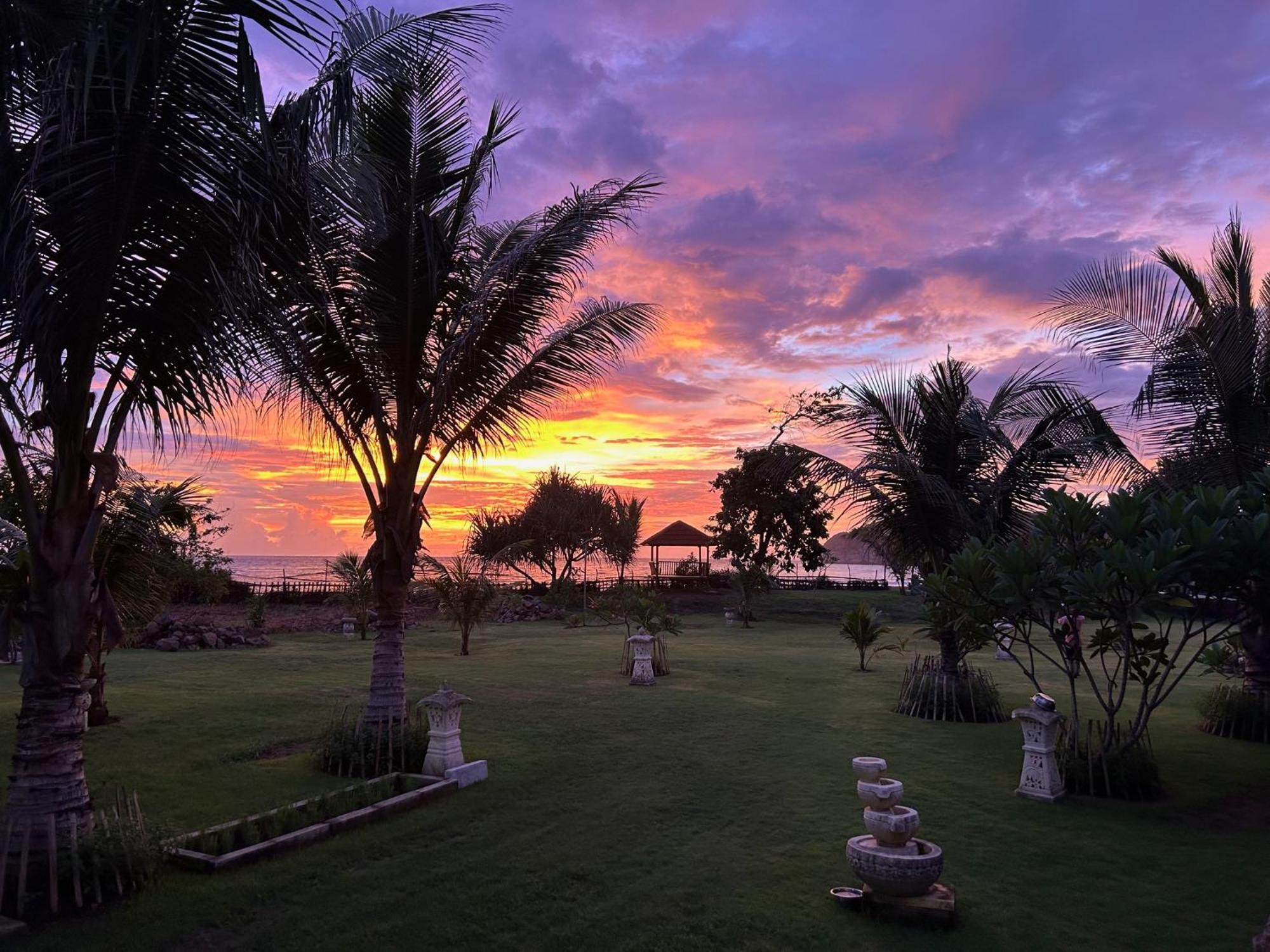 Mama Nings Beach Hotel Sekongkang 外观 照片