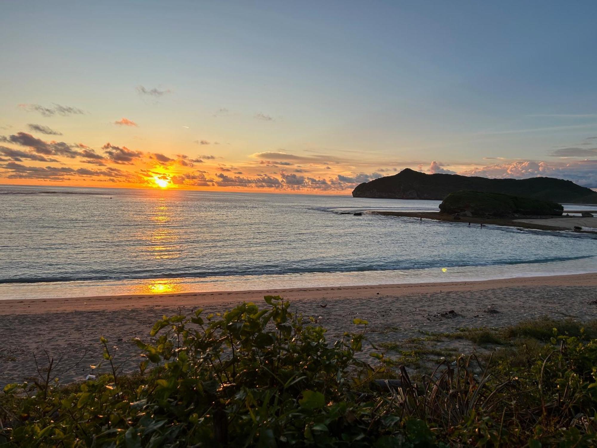 Mama Nings Beach Hotel Sekongkang 外观 照片