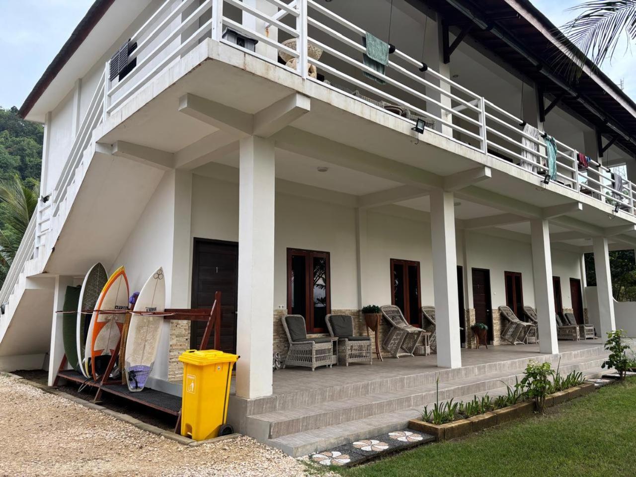 Mama Nings Beach Hotel Sekongkang 外观 照片