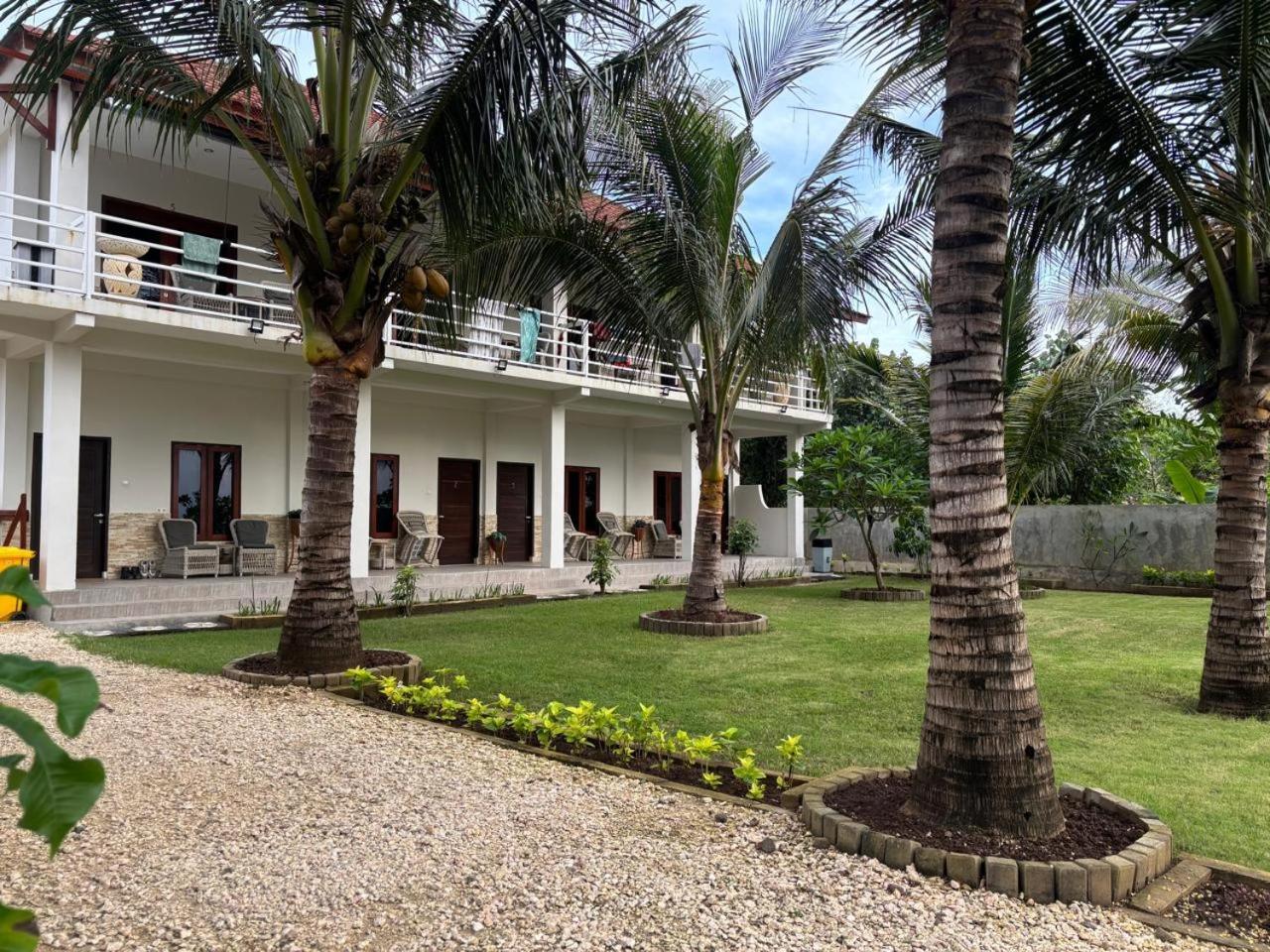 Mama Nings Beach Hotel Sekongkang 外观 照片